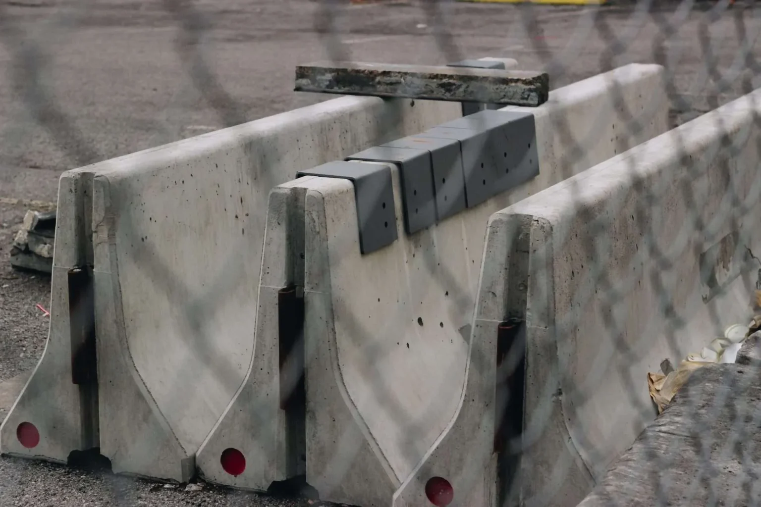 Why Jersey Barrier Weight Matters for Site Safety and Project Planning